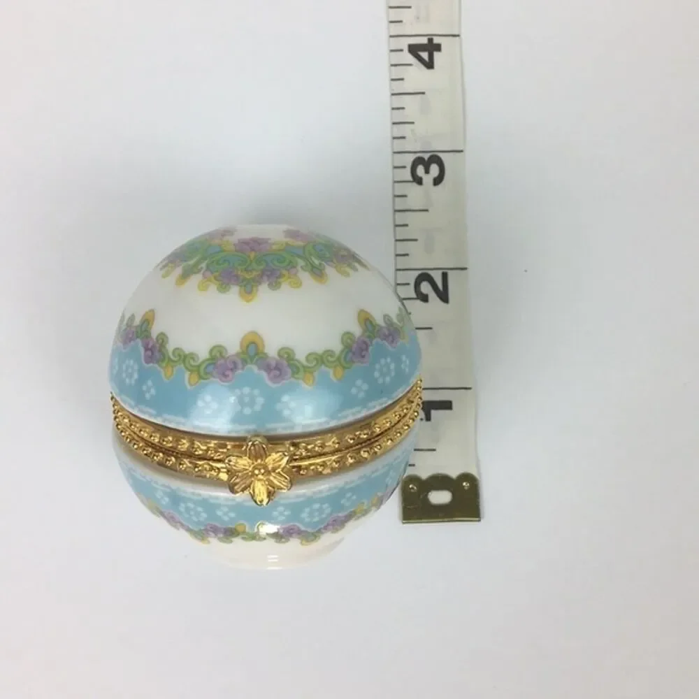 Vintage Trinket Jewelry Gift Box‎ Round Floral Cottagecore Romantic Grandmother